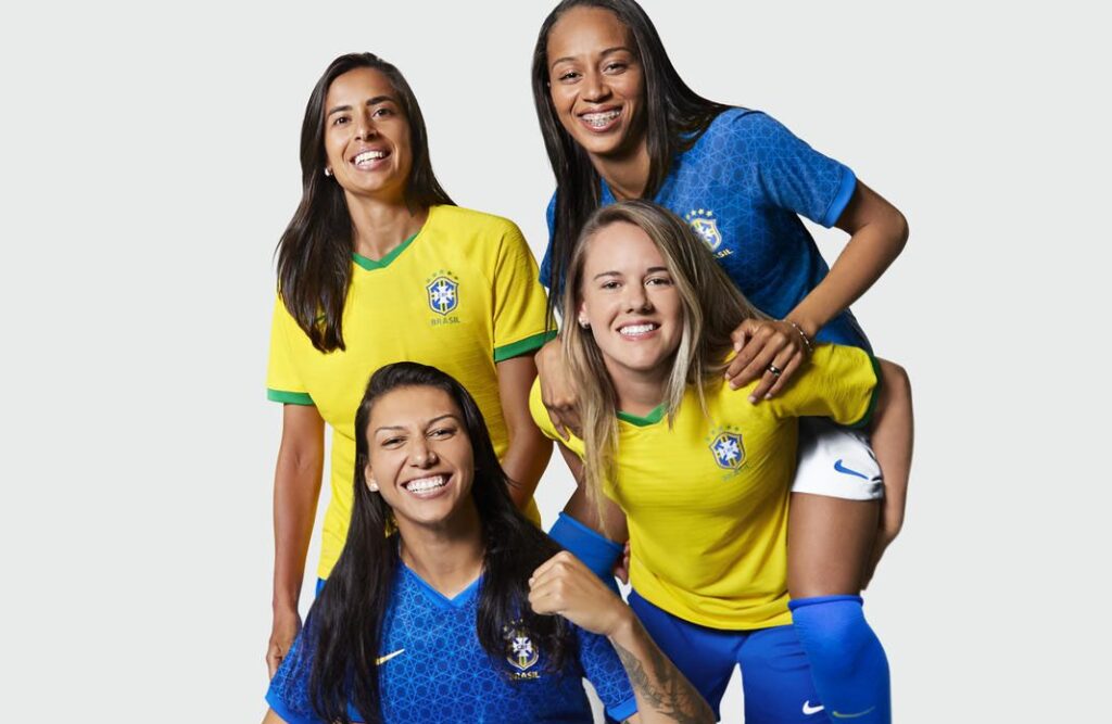 Seleção feminina de futebol ganha uniformes exclusivos para a Copa! - vitrine