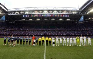 A FIFA resolve mudar o seu hino oficial. Qual foi o motivo?