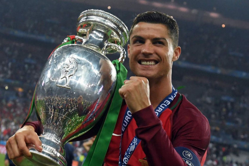 A comemoração de Cristiano Ronaldo pelo título da Euro 2016