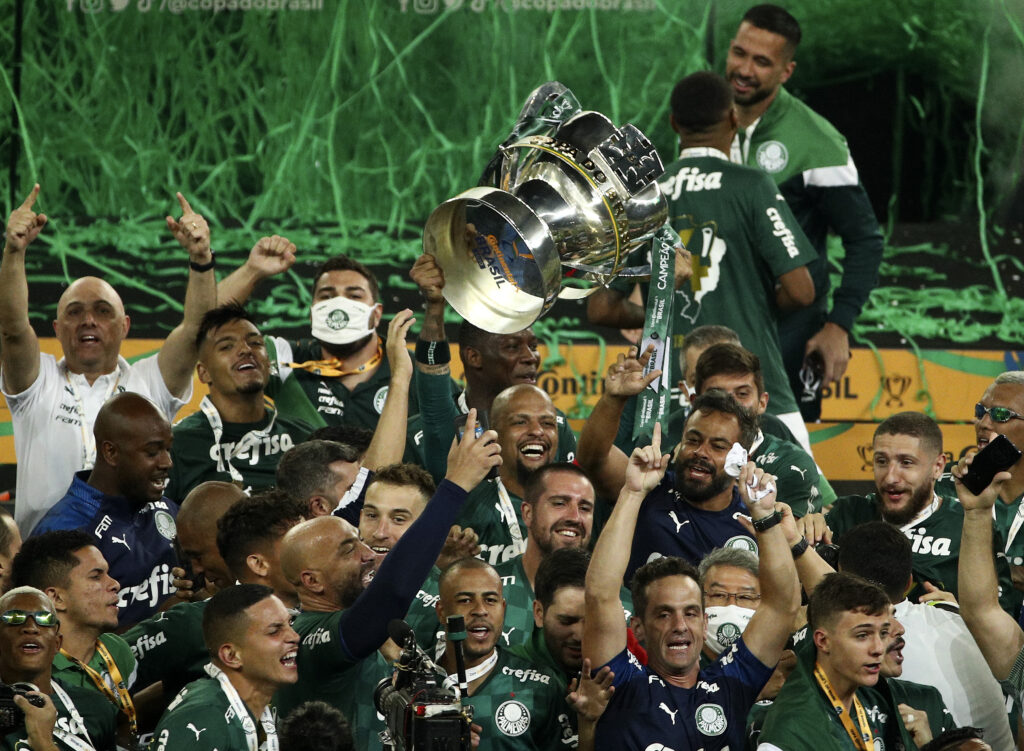 As Tríplices Coroas do Futebol Brasileiro - vitrine